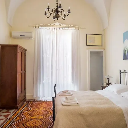 Dimora Storica Bernardini Apartment